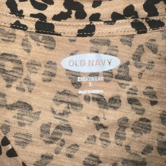 Old Navy Short Sleeve Animal Cheetah Leopard Print T-Shirt Size Large - Picture 3 of 6
